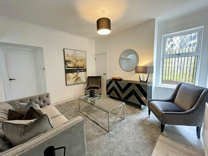 2 Bedroom Semi-Detached Villa For Sale In Knox Street, Airdrie, ML6