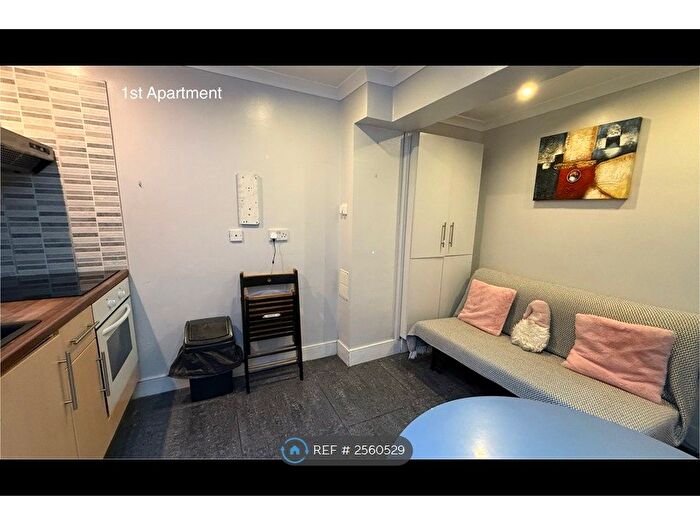 1 Bedroom Flat To Rent In Wightman Road, London, N8