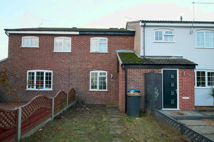 2 Bedroom Town House For Sale In Hereford Close, Barwell, Leicester, LE9