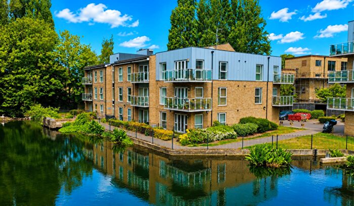 1 Bedroom Apartment For Sale In Basildon Court, Nash Mills Wharf, Hemel Hempstead, HP3