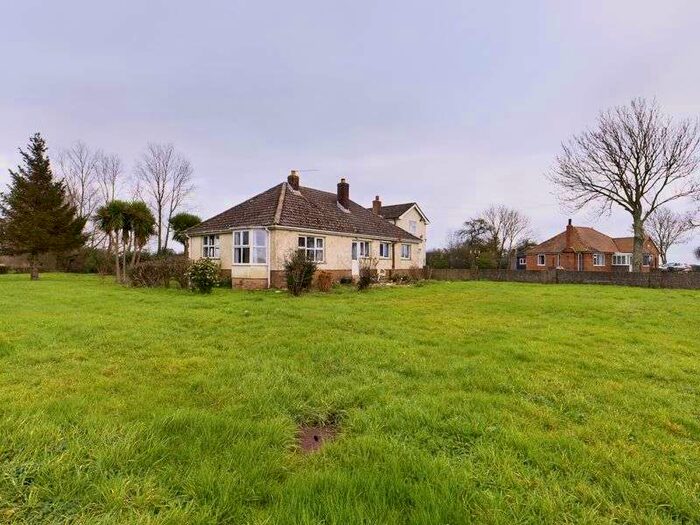 3 Bedroom Property For Sale In Goldcliff, Newport, NP18