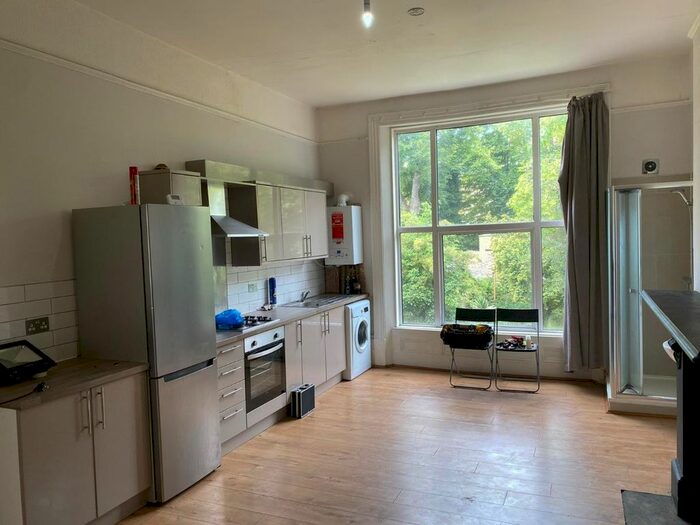 Studio To Rent In Amhurst Road, London, E8