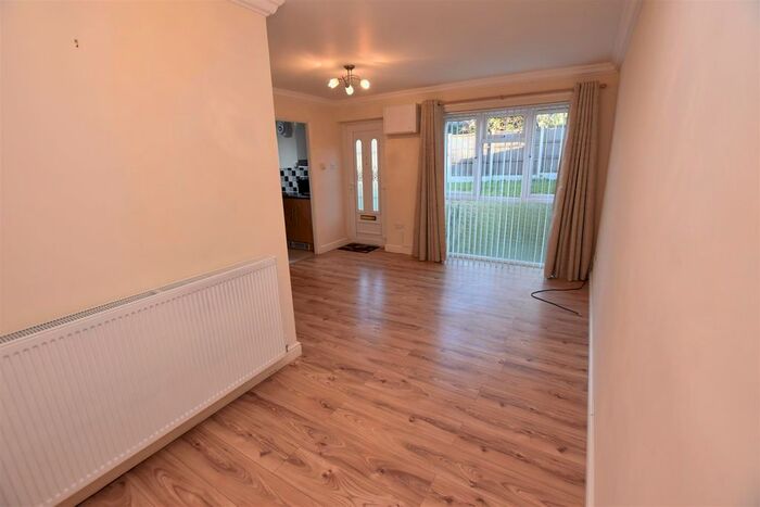 1 Bedroom Flat To Rent In Elkstone Close, Worcester, Worcester, WR4