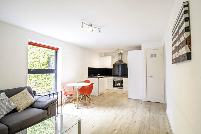 1 Bedroom Apartment To Rent In The Chandlers, Leeds City Centre, LS2