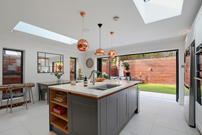 4 Bedroom Detached House For Sale In Bramley Chase, Maidenhead, SL6
