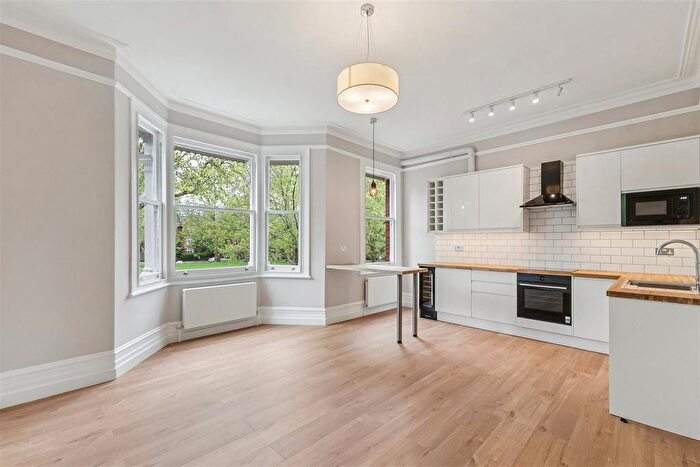 1 Bedroom Flat To Rent In Brook Green, London, W6