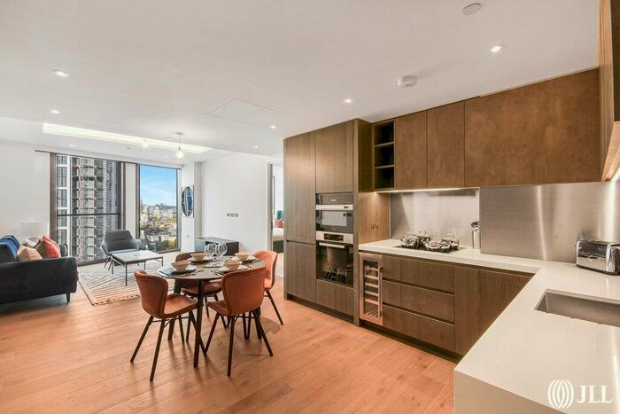 2 Bedroom Flat To Rent In Carnation Way, London, SW8