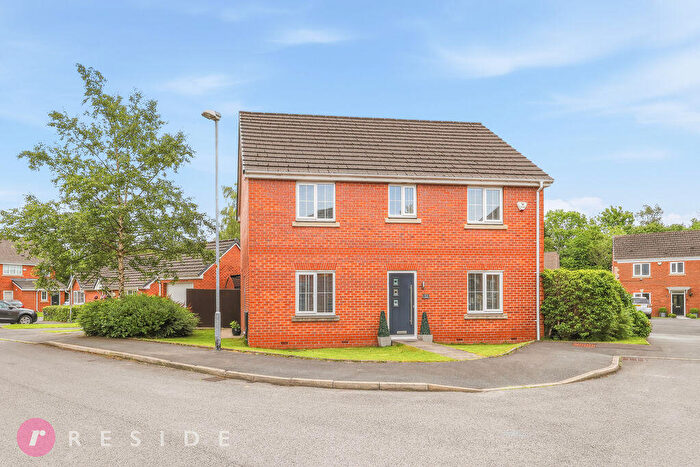 4 Bedroom Detached House For Sale In West Malling Close, Hopwood, Heywood, OL10