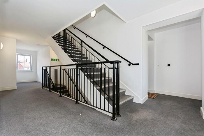 2 Bedroom Flat For Sale In Dickens Heath Road, Shirley, Solihull, B90