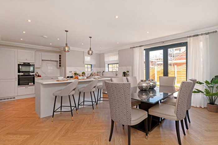 4 Bedroom Detached House For Sale In Sabre Close, Felsted, Dunmow, Essex, CM6