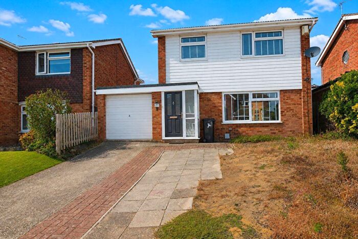 3 Bedroom Detached House To Rent In Mallings Lane, Maidstone, ME14