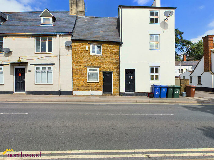 2 Bedroom Terraced House To Rent In West Bar Street, Banbury, OX16