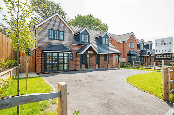 3 Bedroom Detached House For Sale In Wickham Road, Fareham, Hampshire, PO17