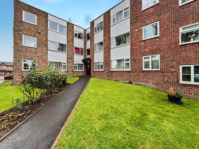 1 Bedroom Flat For Sale In Pole Lane, Bury, BL9