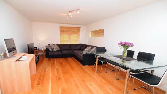 1 Bedroom Apartment To Rent In Woodburn Close, Hendon, NW4