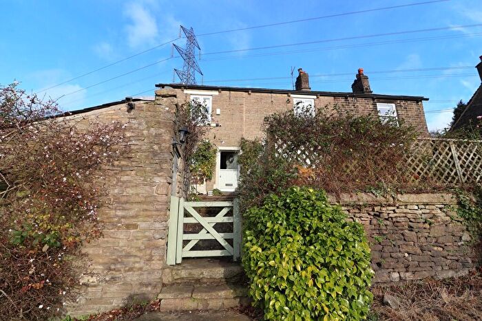 4 Bedroom Semi Detached House For Sale In Old Road, Tintwistle, SK13