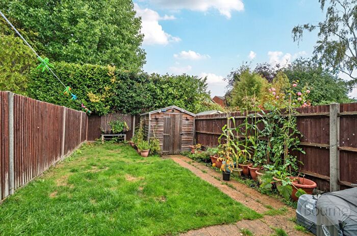 2 Bedroom Detached House For Sale In Sycamore Drive, Ash Vale, Surrey, GU12