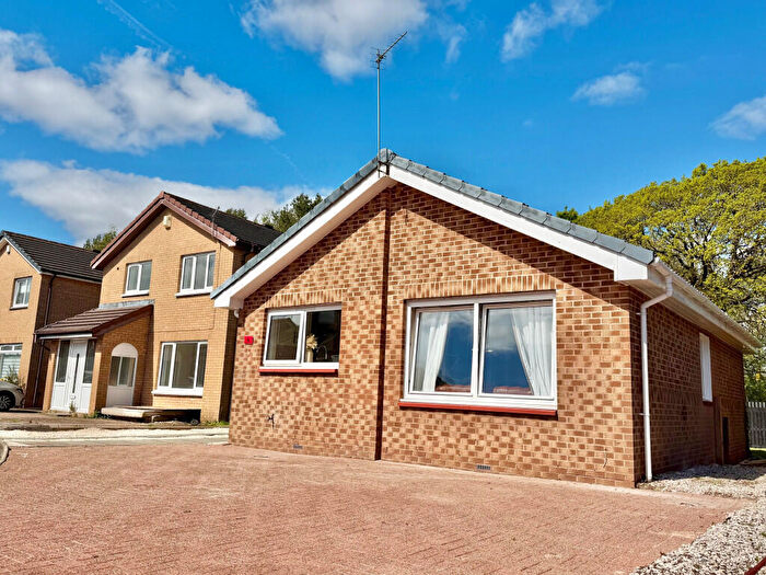 3 Bedroom Detached Bungalow For Sale In Foxglove Place, Glasgow, G53