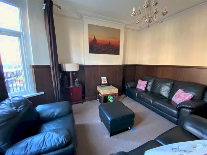 4 Bedroom Terraced House To Rent In Machen Place, Riverside, Cardiff, CF11