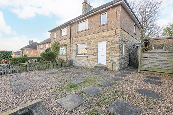 4 Bedroom Semi-Detached House For Sale In Deep Lane, Clifton, Brighouse, HD6