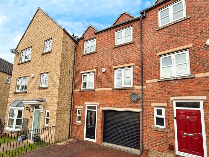 4 Bedroom Terraced House For Sale In Queens Gate, Consett, DH8