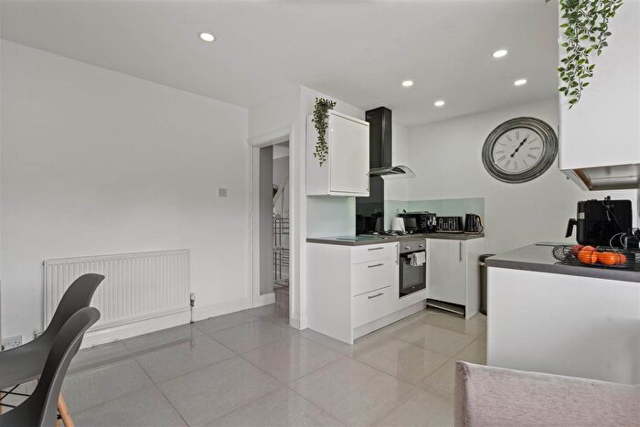 3 Bedroom End Terrace House For Sale In Lichfield Road, Coventry, CV3
