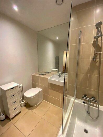 2 Bedroom Apartment To Rent In Leeward Court, Yeoman Street, London, SE8