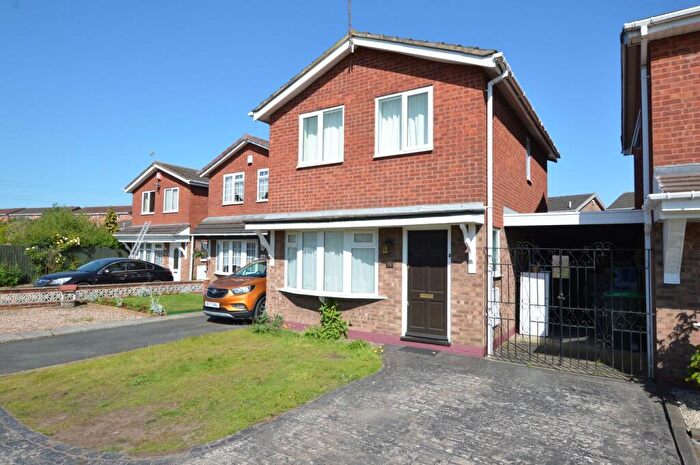 3 Bedroom Terraced House To Rent In Law Close, Tividale, Oldbury, B69