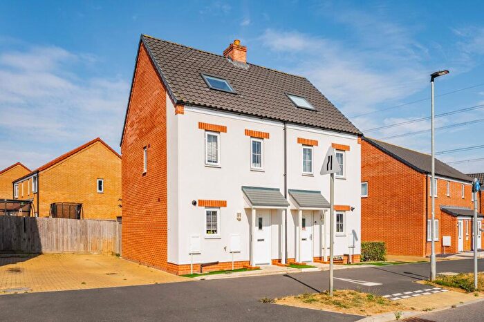 3 Bedroom Semi Detached House For Sale In Burnthouse Lane, Hethersett, NR9