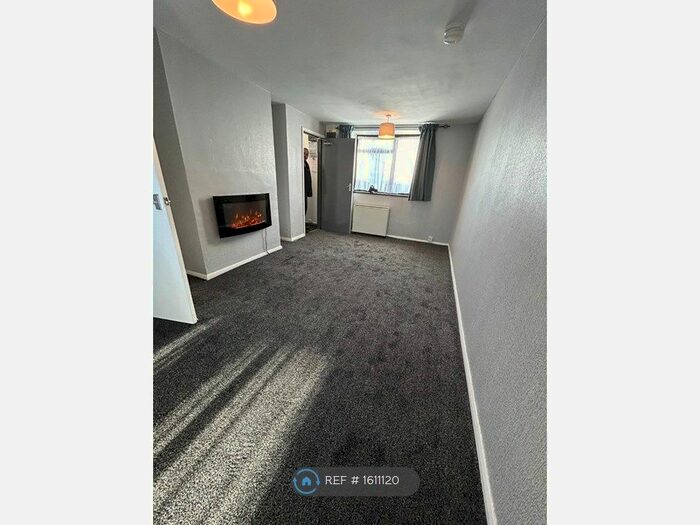 2 Bedroom Flat To Rent In Nolloth Crescent, Beverley, HU17