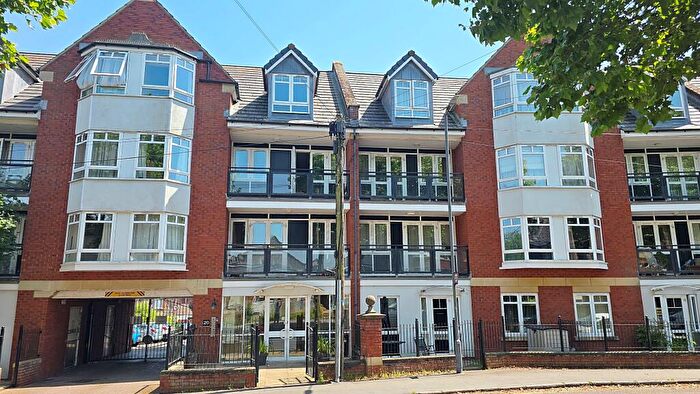 2 Bedroom Flat For Sale In Station Road, Shirehampton, Bristol, BS11