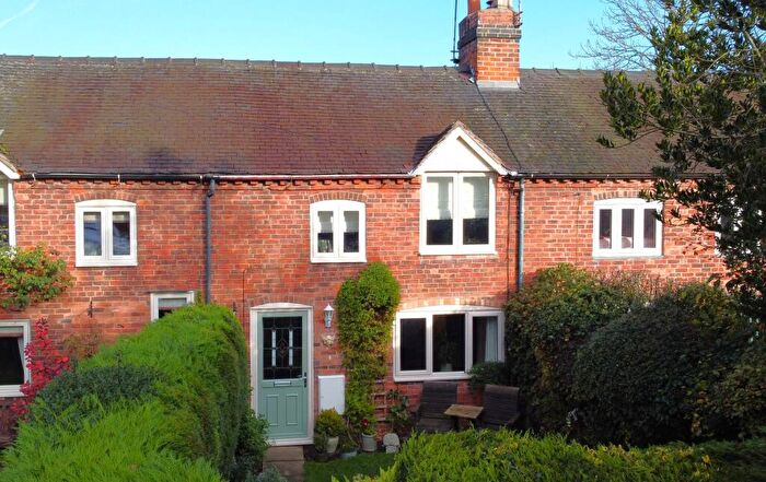 2 Bedroom Cottage For Sale In The Nook, Barrow-On-Trent, DE73