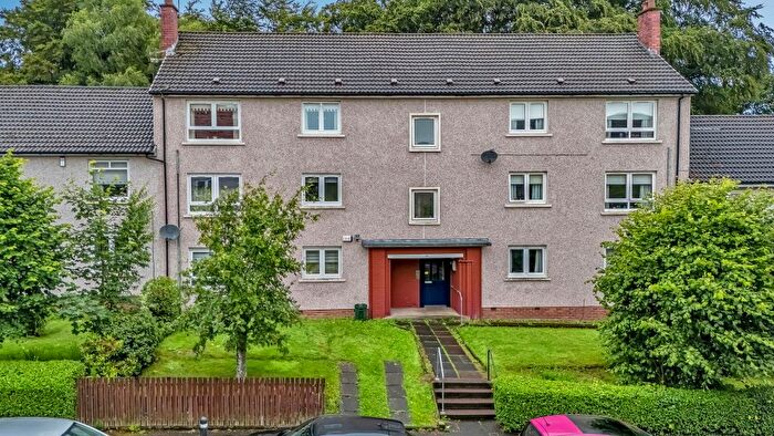 2 Bedroom Flat For Sale In Dalmeny Drive, Barrhead, Glasgow, East Renfrewshire, G78