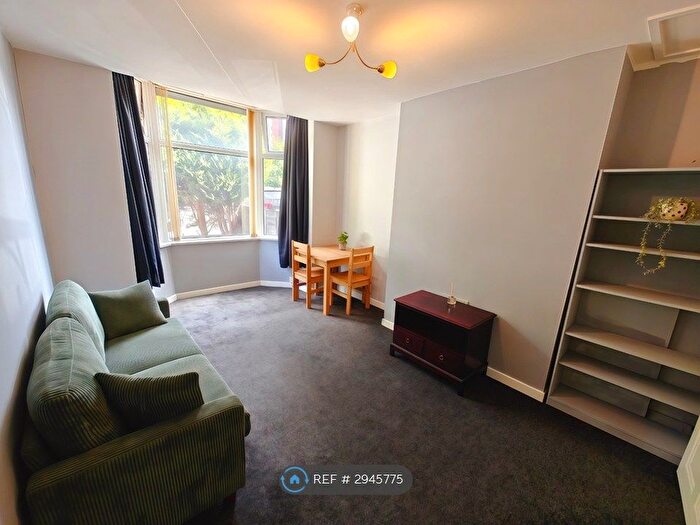 1 Bedroom Flat To Rent In William View, Leeds, LS15