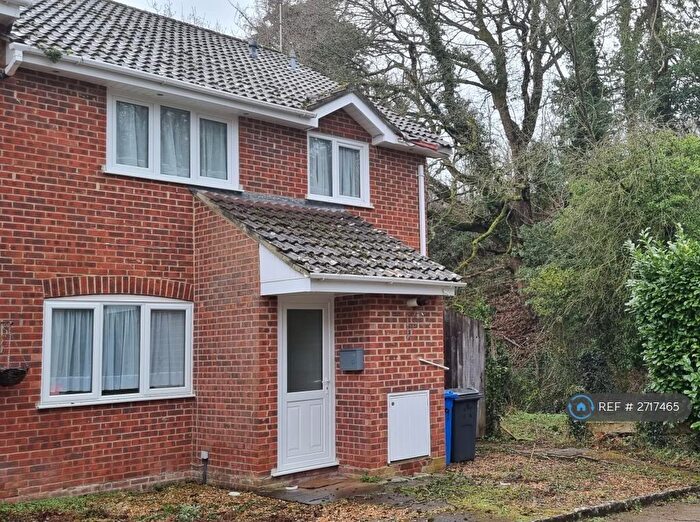 2 Bedroom Terraced House To Rent In Compass Field, Hook, RG27