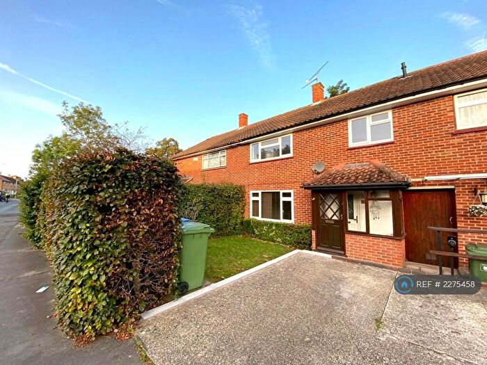 3 Bedroom Terraced House To Rent In Moordale Avenue, Bracknell, RG42