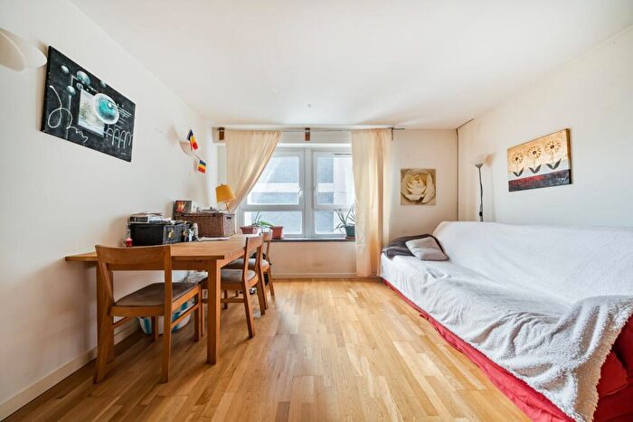 1 Bedroom Apartment For Sale In Calderwood Street, Woolwich, SE18