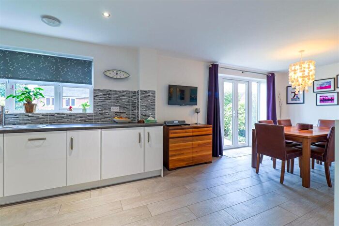5 Bedroom Detached House For Sale In Pipkin Drive, Buntingford, SG9