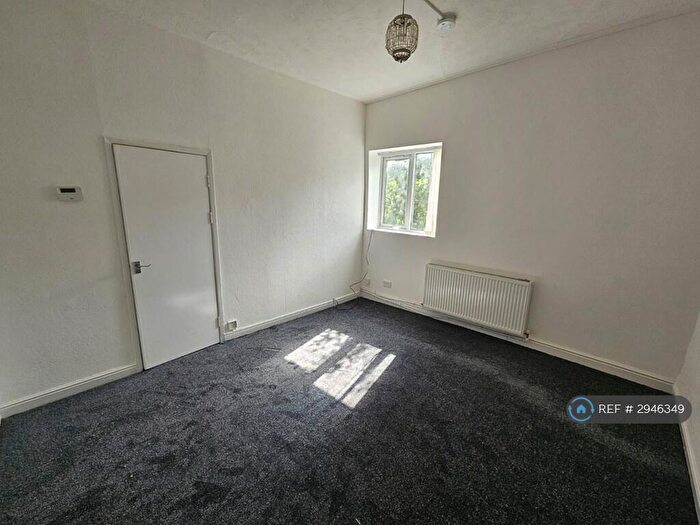 1 Bedroom Flat To Rent In Wellington Street West, Salford, M7