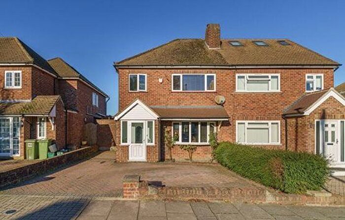 4 Bedroom Property To Rent In Chelsfield, Orpington, Kent, BR6
