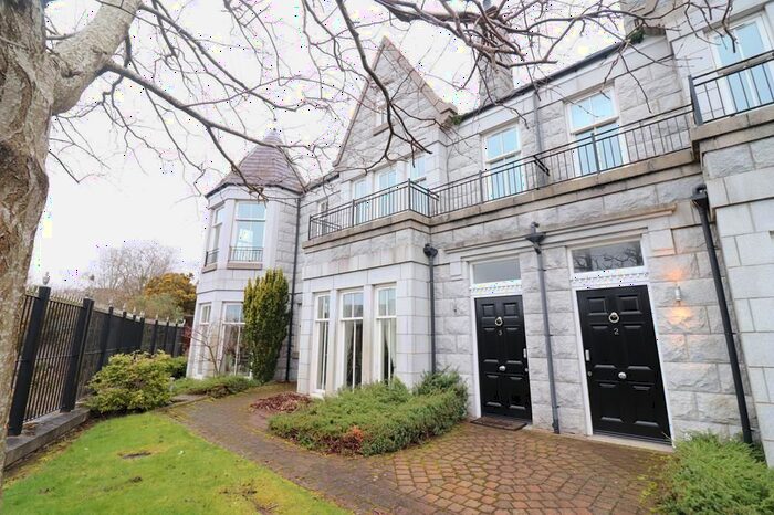 3 Bedroom Flat To Rent In Queens Avenue North, Aberdeen, AB15