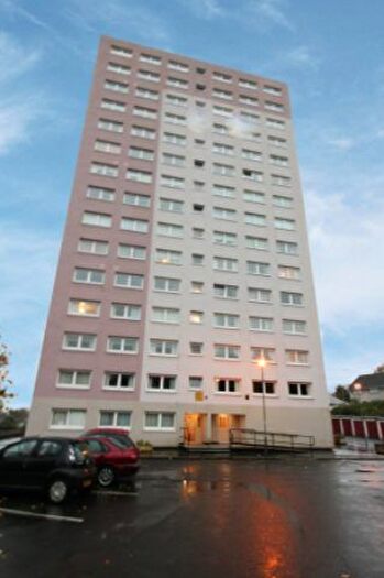 2 Bedroom Flat To Rent In Rankin Court, Central, Greenock, PA16