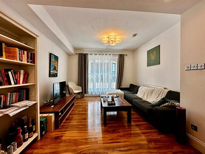 2 Bedroom Maisonette To Rent In Chiltern Street, London, W1U