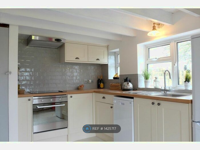 2 Bedroom Semi-Detached House To Rent In Suttons Cottages, Canterbury, CT4