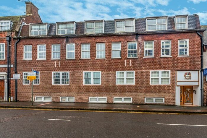 Flat To Rent In Upper Mulgrave Road, Cheam, Sutton, Surrey, SM2