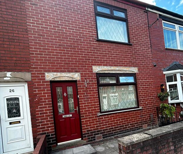 2 Bedroom House To Rent In East Street, Radcliffe, M26