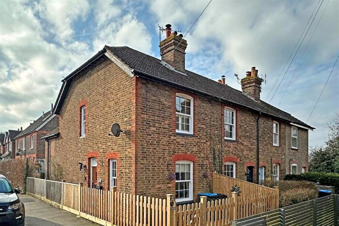 2 Bedroom End Of Terrace House For Sale In Trindles Road, South Nutfield, RH1