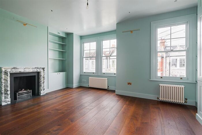 3 Bedroom Property For Sale In Wardo Avenue, London, SW6