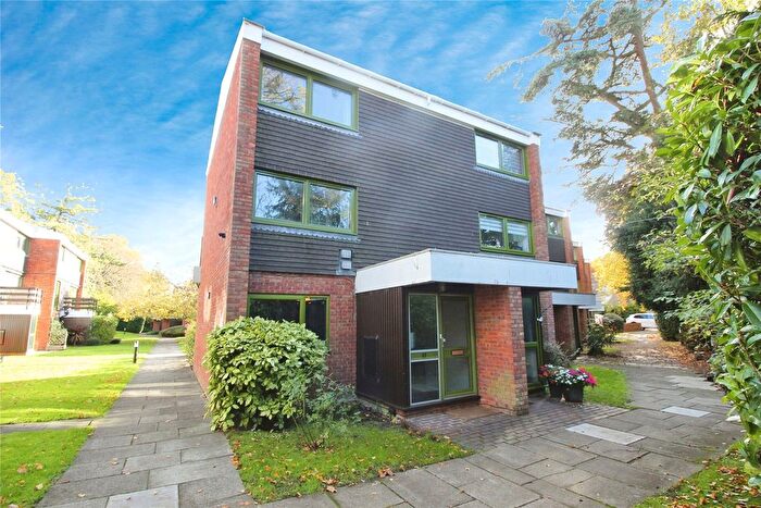 2 Bedroom Flat For Sale In Parkside Road, Reading, RG30