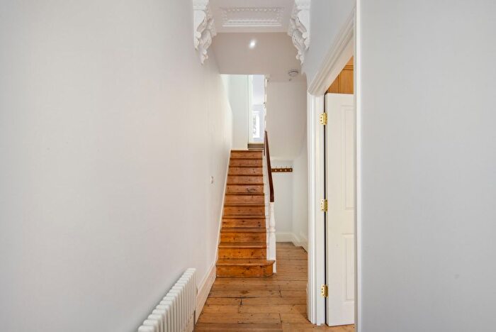 5 Bedroom Detached House For Sale In Dunlace Road, London, E5